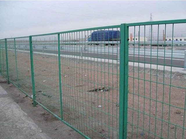 高速公路护栏网